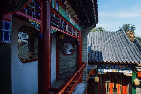 傳統(tǒng)建筑美學(xué)與現(xiàn)代旅游開(kāi)發(fā)的融合——北京四合院